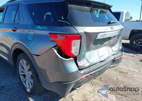 2021 Ford Explorer Xlt z USA, uszkodzony, nr VIN 1FMSK7DH5MGB54708